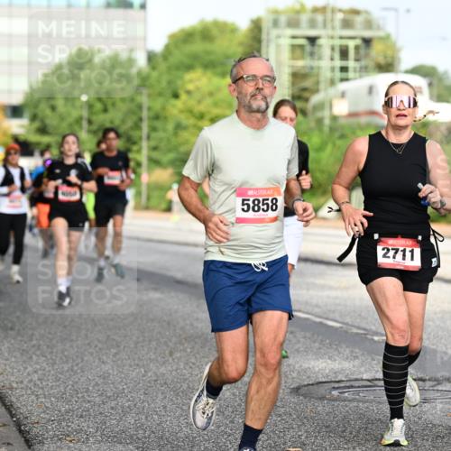 06.09.2026 - CURREX Alsterlauf Dr. Thomas Lammeyer http://msf.ph/oto/10131601 06.09.2026 09:54:58 Laufen 5858, 2711 meine-sportfotos.de