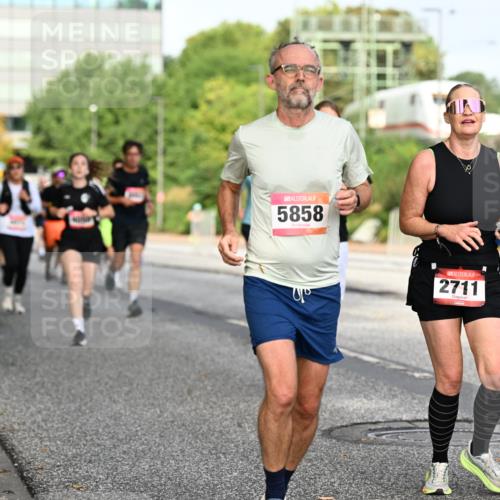 06.09.2026 - CURREX Alsterlauf Dr. Thomas Lammeyer http://msf.ph/oto/10131602 06.09.2026 09:54:58 Laufen 5858, 2711 meine-sportfotos.de