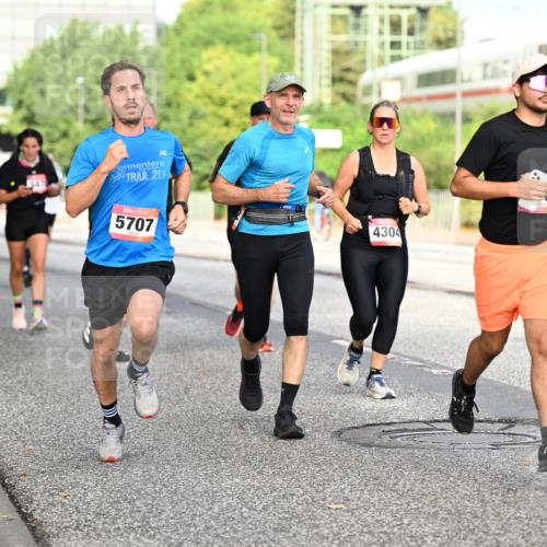 06.09.2026 - CURREX Alsterlauf Dr. Thomas Lammeyer http://msf.ph/oto/10131625 06.09.2026 09:55:05 Laufen 211, 5707, 01, 4147, 4304 meine-sportfotos.de