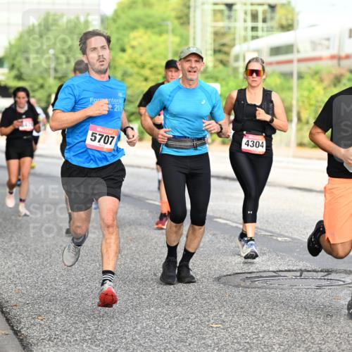 06.09.2026 - CURREX Alsterlauf Dr. Thomas Lammeyer http://msf.ph/oto/10131626 06.09.2026 09:55:05 Laufen 211, 5707, 4304, 1501, 4147 meine-sportfotos.de