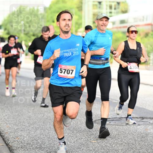 06.09.2026 - CURREX Alsterlauf Dr. Thomas Lammeyer http://msf.ph/oto/10131633 06.09.2026 09:55:06 Laufen 21, 1, 5707, 4304 meine-sportfotos.de
