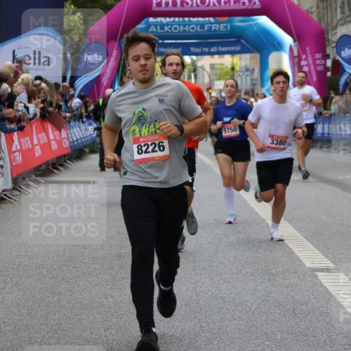 06.09.2026 - CURREX Alsterlauf Strokosch-Dieckow http://msf.ph/oto/10131669 06.09.2026 09:52:39 Ziel 2529, 2936, 3058, 3380, 3471, 3808, 4375, 4826, 5294, 5750, 5928, 8226 meine-sportfotos.de