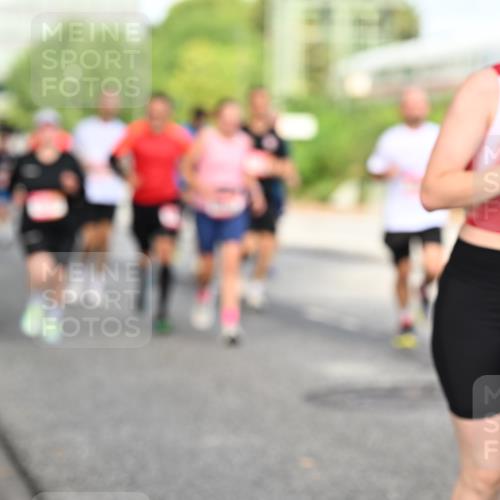 06.09.2026 - CURREX Alsterlauf Dr. Thomas Lammeyer http://msf.ph/oto/10131693 06.09.2026 09:55:12 Laufen 3693 meine-sportfotos.de