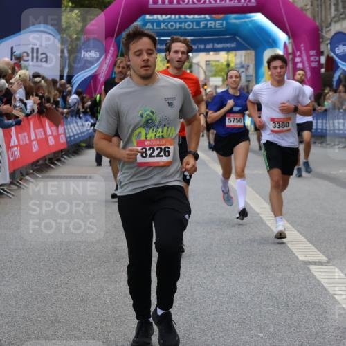 06.09.2026 - CURREX Alsterlauf Strokosch-Dieckow http://msf.ph/oto/10131694 06.09.2026 09:52:39 Ziel 2529, 2936, 3058, 3380, 3471, 3808, 4375, 4826, 5294, 5750, 5928, 8226 meine-sportfotos.de
