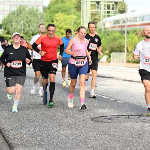 06.09.2026 - CURREX Alsterlauf Dr. Thomas Lammeyer http://msf.ph/oto/10131697 06.09.2026 09:55:12 Laufen 13, 4299, 82, 226, 8077, 4227, 3261 meine-sportfotos.de