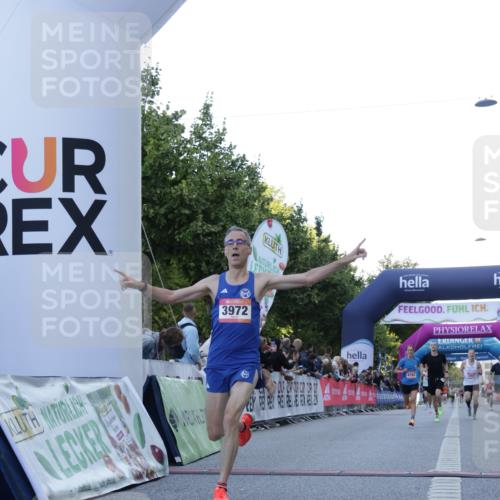 06.09.2026 - CURREX Alsterlauf Yannick Fuchs http://msf.ph/oto/10131706 06.09.2026 09:39:28 Ziel 2739, 3270, 3759, 3972, 4163, 4698, 4866, 5246, 5334, 5339, 5639, 5803, 5967 meine-sportfotos.de