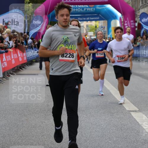 06.09.2026 - CURREX Alsterlauf Strokosch-Dieckow http://msf.ph/oto/10131708 06.09.2026 09:52:39 Ziel 2529, 2936, 3058, 3380, 3471, 3808, 4375, 4826, 5294, 5750, 5928, 8226 meine-sportfotos.de