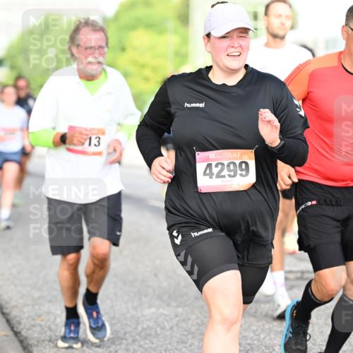 06.09.2026 - CURREX Alsterlauf Dr. Thomas Lammeyer http://msf.ph/oto/10131720 06.09.2026 09:55:15 Laufen 13, 4299, 82, 1800, 22 meine-sportfotos.de