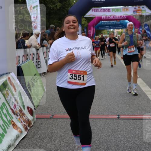 06.09.2026 - CURREX Alsterlauf Strokosch-Dieckow http://msf.ph/oto/10131723 06.09.2026 10:05:36 Ziel 2310, 3064, 3315, 4152, 4408, 4511, 5135, 5349, 5373, 5405, 5406, 5777, 6458 meine-sportfotos.de