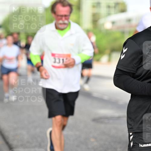 06.09.2026 - CURREX Alsterlauf Dr. Thomas Lammeyer http://msf.ph/oto/10131726 06.09.2026 09:55:15 Laufen 3312, 99 meine-sportfotos.de