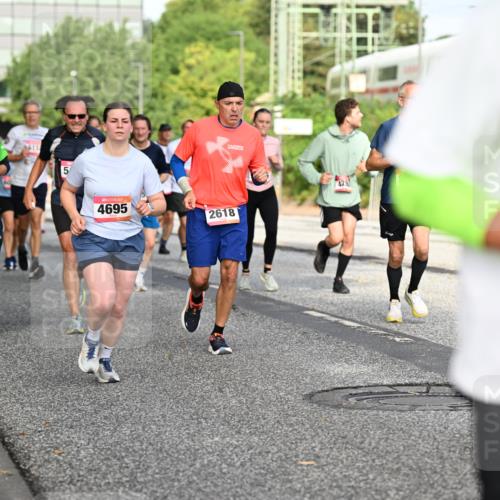 06.09.2026 - CURREX Alsterlauf Dr. Thomas Lammeyer http://msf.ph/oto/10131735 06.09.2026 09:55:16 Laufen 099, 5, 4695, 429, 2618 meine-sportfotos.de