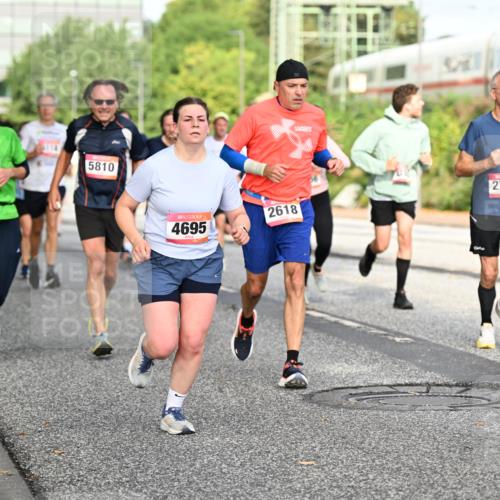 06.09.2026 - CURREX Alsterlauf Dr. Thomas Lammeyer http://msf.ph/oto/10131743 06.09.2026 09:55:17 Laufen 5810, 099, 4695, 2618, 2706 meine-sportfotos.de