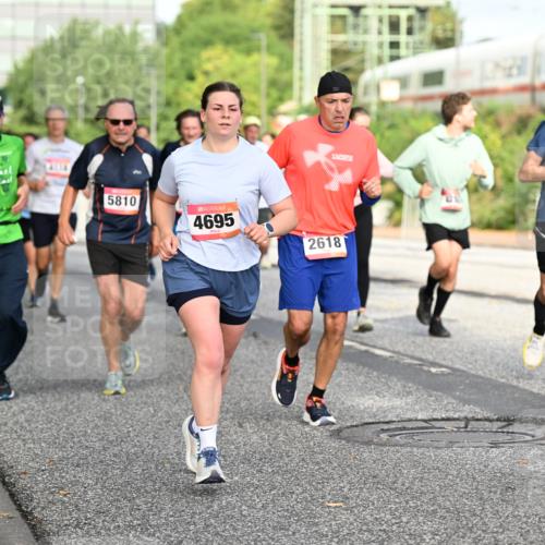 06.09.2026 - CURREX Alsterlauf Dr. Thomas Lammeyer http://msf.ph/oto/10131745 06.09.2026 09:55:17 Laufen 2706, 5810, 4695, 2618, 099 meine-sportfotos.de