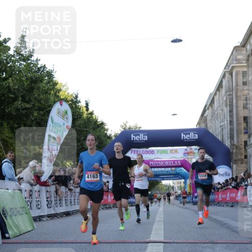 06.09.2026 - CURREX Alsterlauf Yannick Fuchs http://msf.ph/oto/10131764 06.09.2026 09:39:31 Ziel 2727, 2739, 3270, 3759, 3972, 4163, 4866, 5246, 5334, 5339, 5639, 5803, 5967 meine-sportfotos.de