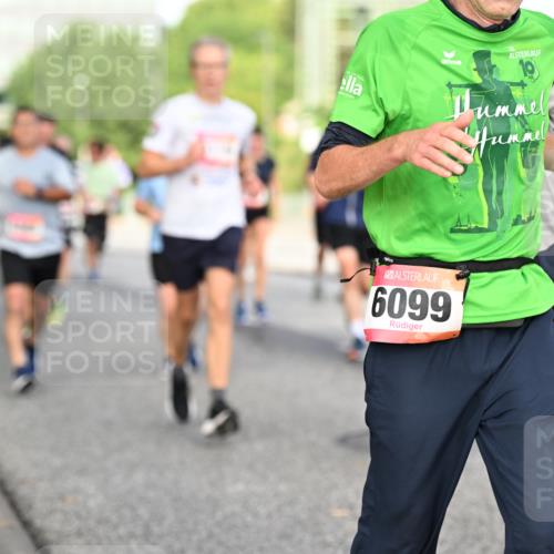 06.09.2026 - CURREX Alsterlauf Dr. Thomas Lammeyer http://msf.ph/oto/10131774 06.09.2026 09:55:20 Laufen 5810, 6099 meine-sportfotos.de