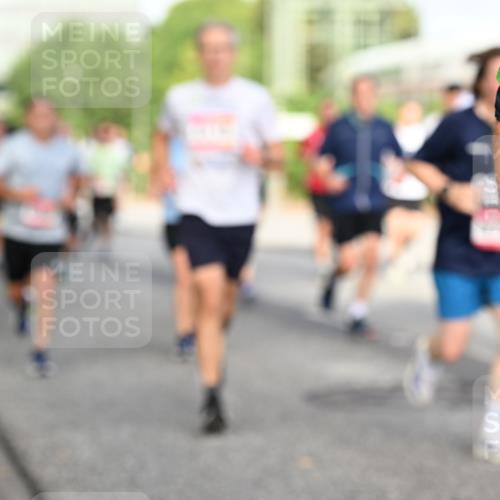 06.09.2026 - CURREX Alsterlauf Dr. Thomas Lammeyer http://msf.ph/oto/10131779 06.09.2026 09:55:20 Laufen 6099 meine-sportfotos.de