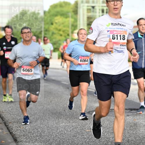06.09.2026 - CURREX Alsterlauf Dr. Thomas Lammeyer http://msf.ph/oto/10131782 06.09.2026 09:55:21 Laufen 6065, 6064, 21, 6118 meine-sportfotos.de