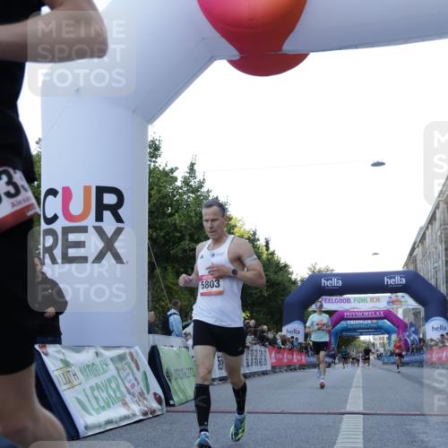 06.09.2026 - CURREX Alsterlauf Yannick Fuchs http://msf.ph/oto/10131802 06.09.2026 09:39:33 Ziel 2727, 2739, 3270, 3759, 3972, 4163, 5246, 5334, 5339, 5803 meine-sportfotos.de