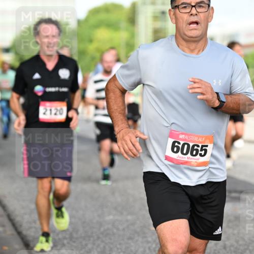06.09.2026 - CURREX Alsterlauf Dr. Thomas Lammeyer http://msf.ph/oto/10131805 06.09.2026 09:55:23 Laufen 2120, 6065 meine-sportfotos.de