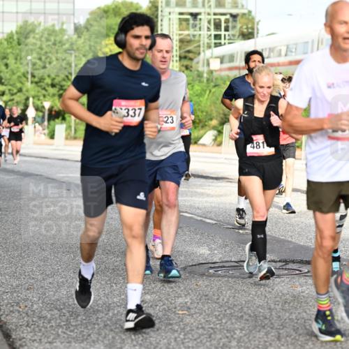 06.09.2026 - CURREX Alsterlauf Dr. Thomas Lammeyer http://msf.ph/oto/10131845 06.09.2026 09:55:31 Laufen 547, 337, 23, 557, 481, 35 meine-sportfotos.de