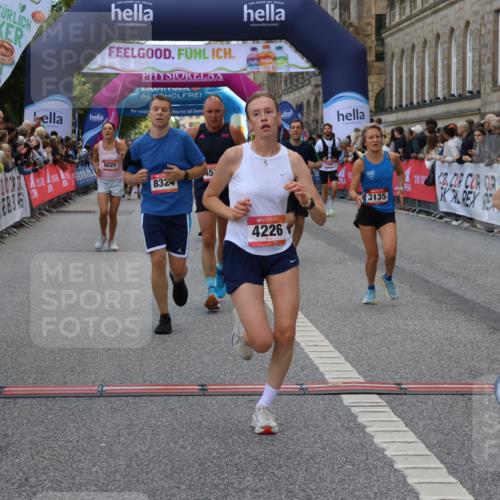 06.09.2026 - CURREX Alsterlauf Strokosch-Dieckow http://msf.ph/oto/10131863 06.09.2026 09:52:51 Ziel 2438, 2465, 2510, 2799, 3135, 3808, 3954, 3971, 4226, 4457, 4570, 6232, 8025, 8324 meine-sportfotos.de