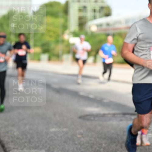 06.09.2026 - CURREX Alsterlauf Dr. Thomas Lammeyer http://msf.ph/oto/10131864 06.09.2026 09:55:33 Laufen 5723 meine-sportfotos.de