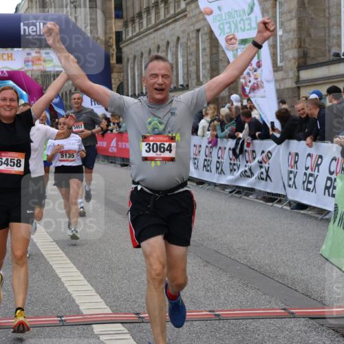 06.09.2026 - CURREX Alsterlauf Strokosch-Dieckow http://msf.ph/oto/10131865 06.09.2026 10:05:40 Ziel 2267, 2476, 2659, 3064, 3180, 3230, 3314, 3439, 3457, 4152, 4408, 4430, 4511, 4538, 5135, 5373, 5405, 5406, 5777, 6458 meine-sportfotos.de