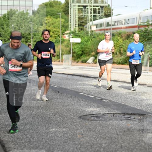 06.09.2026 - CURREX Alsterlauf Dr. Thomas Lammeyer http://msf.ph/oto/10131873 06.09.2026 09:55:34 Laufen 4856, 580, 5474, 5557, 8320, 4953 meine-sportfotos.de