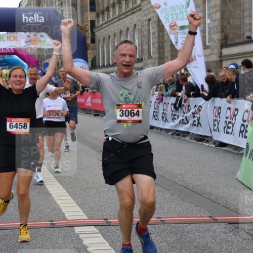 06.09.2026 - CURREX Alsterlauf Strokosch-Dieckow http://msf.ph/oto/10131883 06.09.2026 10:05:40 Ziel 2267, 2476, 2659, 3064, 3180, 3230, 3314, 3439, 3457, 4152, 4408, 4430, 4511, 4538, 5135, 5373, 5405, 5406, 5777, 6458 meine-sportfotos.de