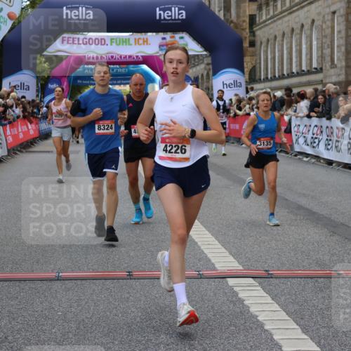 06.09.2026 - CURREX Alsterlauf Strokosch-Dieckow http://msf.ph/oto/10131890 06.09.2026 09:52:51 Ziel 2438, 2465, 2510, 2799, 3135, 3808, 3954, 3971, 4226, 4457, 4570, 6232, 8025, 8324 meine-sportfotos.de