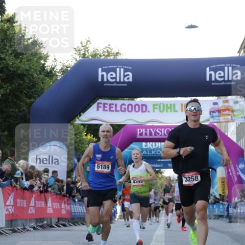 06.09.2026 - CURREX Alsterlauf Yannick Fuchs http://msf.ph/oto/10131893 06.09.2026 09:39:41 Ziel 2727, 3258, 4245, 4380, 5189, 6066 meine-sportfotos.de