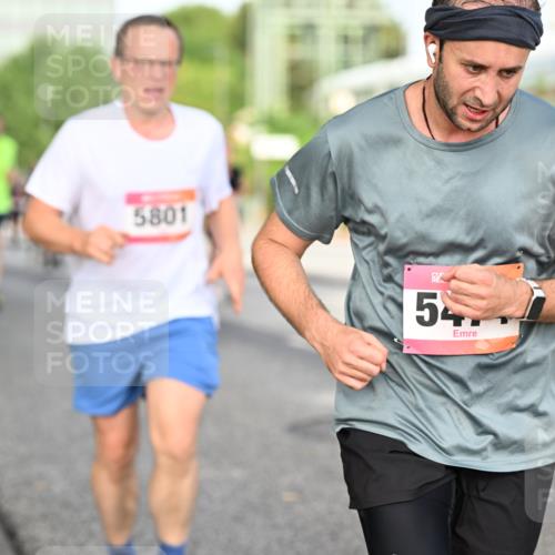 06.09.2026 - CURREX Alsterlauf Dr. Thomas Lammeyer http://msf.ph/oto/10131897 06.09.2026 09:55:36 Laufen 5801, 54 meine-sportfotos.de