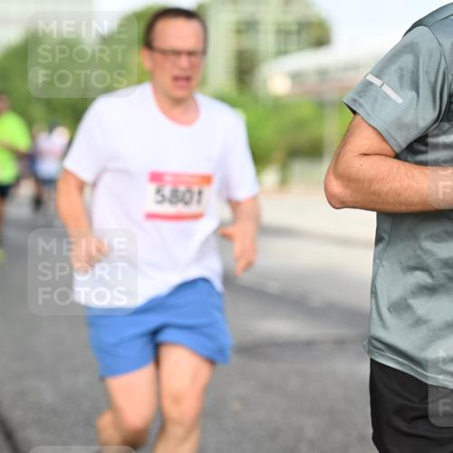 06.09.2026 - CURREX Alsterlauf Dr. Thomas Lammeyer http://msf.ph/oto/10131900 06.09.2026 09:55:37 Laufen 5801, 547 meine-sportfotos.de