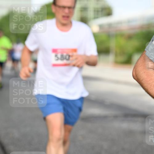 06.09.2026 - CURREX Alsterlauf Dr. Thomas Lammeyer http://msf.ph/oto/10131902 06.09.2026 09:55:37 Laufen 580 meine-sportfotos.de