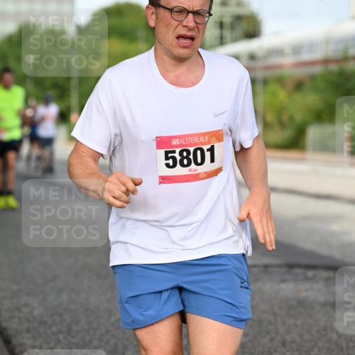 06.09.2026 - CURREX Alsterlauf Dr. Thomas Lammeyer http://msf.ph/oto/10131904 06.09.2026 09:55:37 Laufen 5801 meine-sportfotos.de