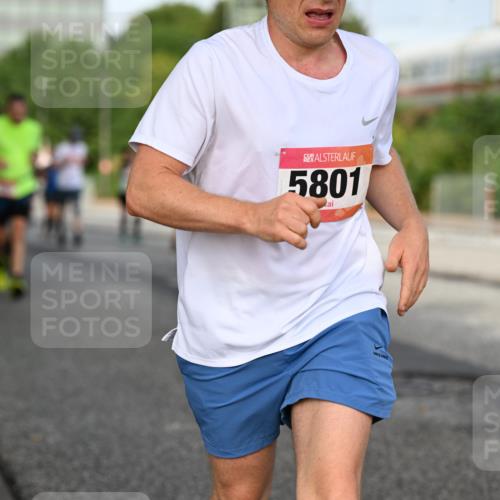 06.09.2026 - CURREX Alsterlauf Dr. Thomas Lammeyer http://msf.ph/oto/10131905 06.09.2026 09:55:37 Laufen 5801 meine-sportfotos.de
