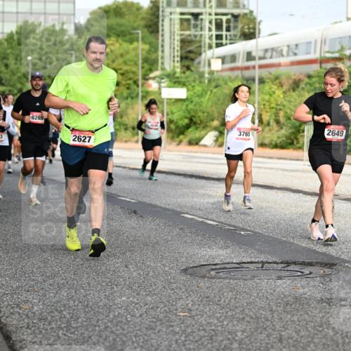 06.09.2026 - CURREX Alsterlauf Dr. Thomas Lammeyer http://msf.ph/oto/10131920 06.09.2026 09:55:39 Laufen 4856, 03, 8265, 3765, 2627, 2649 meine-sportfotos.de