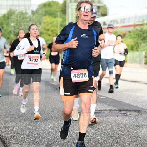 06.09.2026 - CURREX Alsterlauf Dr. Thomas Lammeyer http://msf.ph/oto/10131951 06.09.2026 09:55:43 Laufen 3203, 4856 meine-sportfotos.de