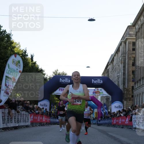 06.09.2026 - CURREX Alsterlauf Yannick Fuchs http://msf.ph/oto/10131960 06.09.2026 09:39:45 Ziel 3258, 3928, 4245, 4380, 4502, 5134, 5189, 5404, 6066, 8254 meine-sportfotos.de