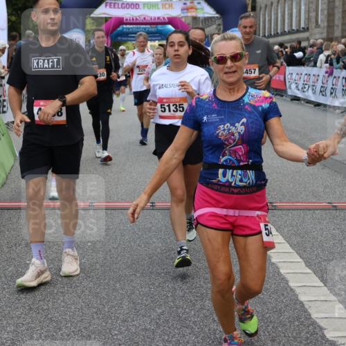 06.09.2026 - CURREX Alsterlauf Strokosch-Dieckow http://msf.ph/oto/10132006 06.09.2026 10:05:43 Ziel 2267, 2476, 2659, 3064, 3180, 3230, 3314, 3439, 3457, 4130, 4197, 4198, 4408, 4430, 4538, 5135, 5137, 5373, 5390, 5405, 5406, 5777, 6458 meine-sportfotos.de