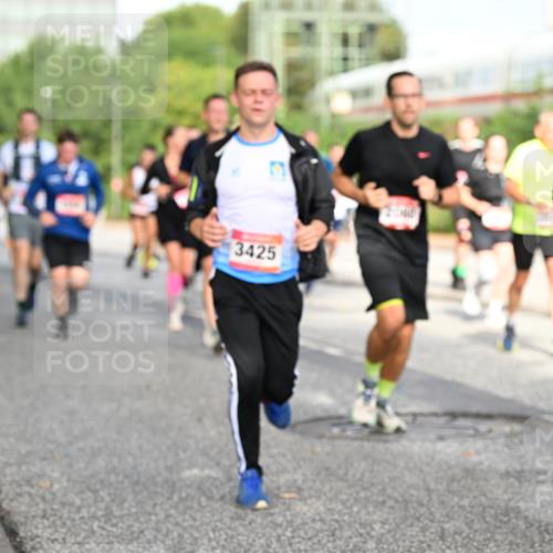 06.09.2026 - CURREX Alsterlauf Dr. Thomas Lammeyer http://msf.ph/oto/10132008 06.09.2026 09:55:49 Laufen 3425 meine-sportfotos.de