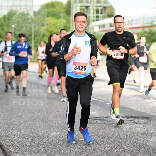 06.09.2026 - CURREX Alsterlauf Dr. Thomas Lammeyer http://msf.ph/oto/10132010 06.09.2026 09:55:50 Laufen 19, 3425, 2060 meine-sportfotos.de