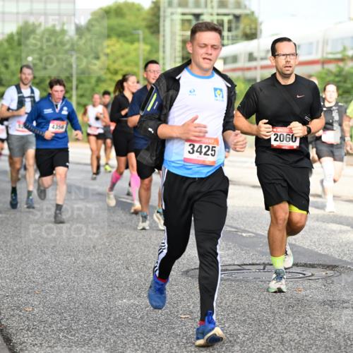 06.09.2026 - CURREX Alsterlauf Dr. Thomas Lammeyer http://msf.ph/oto/10132012 06.09.2026 09:55:50 Laufen 4356, 3425, 2060, 3844 meine-sportfotos.de