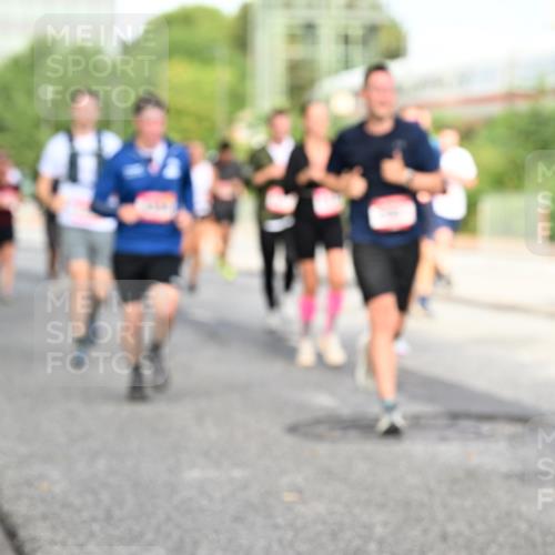 06.09.2026 - CURREX Alsterlauf Dr. Thomas Lammeyer http://msf.ph/oto/10132024 06.09.2026 09:55:51 Laufen  meine-sportfotos.de