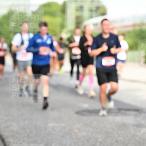 06.09.2026 - CURREX Alsterlauf Dr. Thomas Lammeyer http://msf.ph/oto/10132026 06.09.2026 09:55:51 Laufen  meine-sportfotos.de