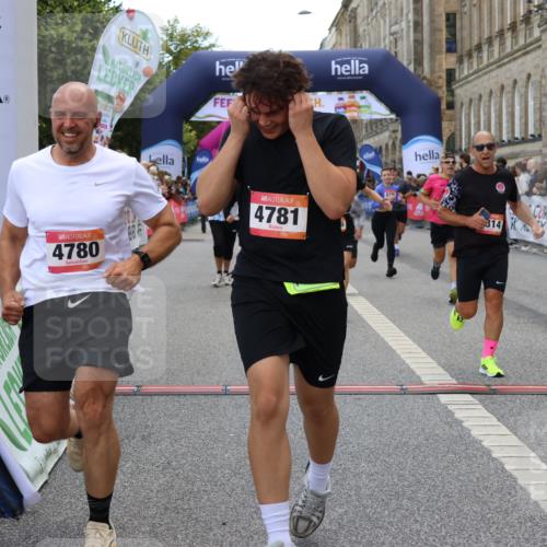 06.09.2026 - CURREX Alsterlauf Strokosch-Dieckow http://msf.ph/oto/10132028 06.09.2026 09:53:00 Ziel 2336, 2438, 2464, 2465, 2930, 3594, 3913, 3954, 3971, 4329, 4780, 4781, 5048, 5253, 5522, 6062, 6141, 6156, 6314, 8025, 8190, 8334 meine-sportfotos.de