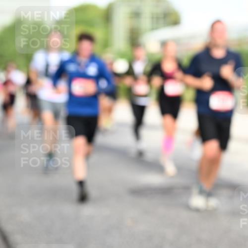 06.09.2026 - CURREX Alsterlauf Dr. Thomas Lammeyer http://msf.ph/oto/10132030 06.09.2026 09:55:51 Laufen  meine-sportfotos.de