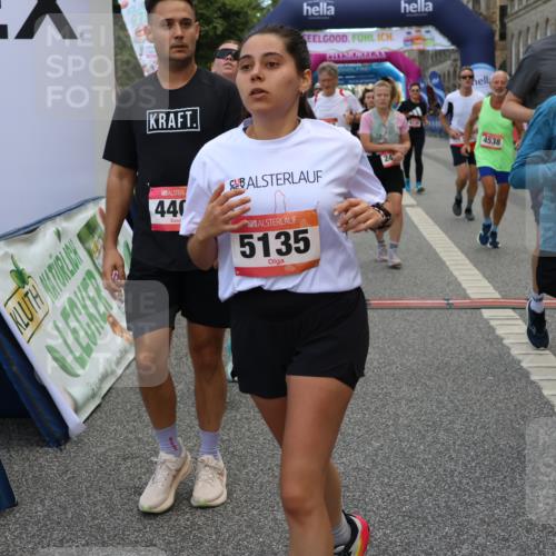 06.09.2026 - CURREX Alsterlauf Strokosch-Dieckow http://msf.ph/oto/10132031 06.09.2026 10:05:44 Ziel 2267, 2476, 2659, 3064, 3180, 3230, 3314, 3439, 3457, 4130, 4197, 4198, 4408, 4430, 4538, 5135, 5137, 5373, 5390, 5405, 5406, 5777, 6458 meine-sportfotos.de