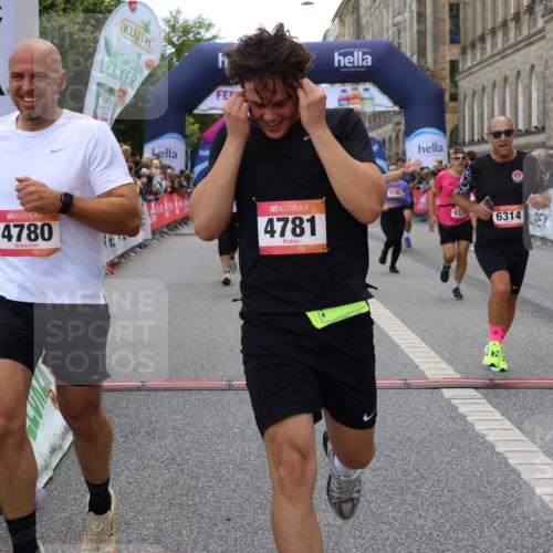 06.09.2026 - CURREX Alsterlauf Strokosch-Dieckow http://msf.ph/oto/10132045 06.09.2026 09:53:01 Ziel 2336, 2438, 2464, 2465, 2930, 3594, 3913, 3954, 3971, 4329, 4780, 4781, 5048, 5253, 5522, 6062, 6141, 6156, 6314, 8025, 8190, 8334 meine-sportfotos.de