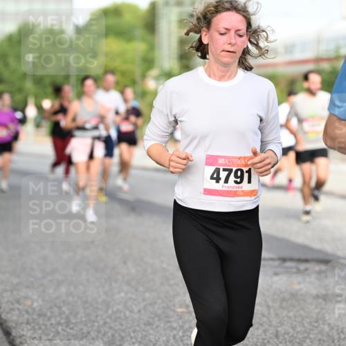 06.09.2026 - CURREX Alsterlauf Dr. Thomas Lammeyer http://msf.ph/oto/10132097 06.09.2026 09:55:59 Laufen 4791 meine-sportfotos.de